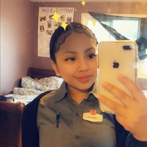 Meet your Posher, Amelia